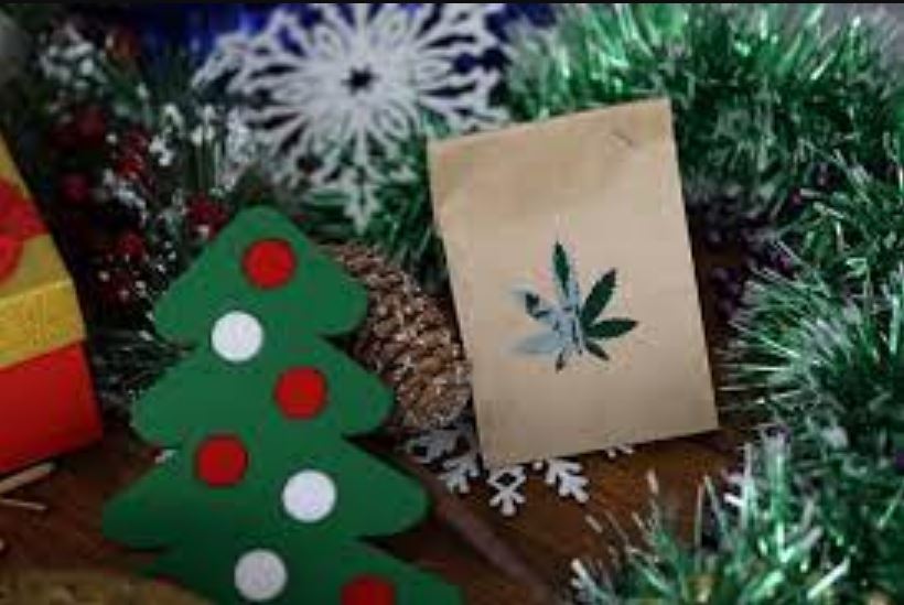 How To Integrate Cannabis Into Your Holiday Parties This Season